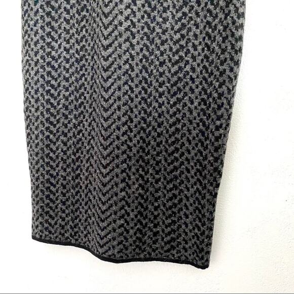 D. Exterior Wool Blend Herringbone Skirt Size XS - Picture 3 of 7